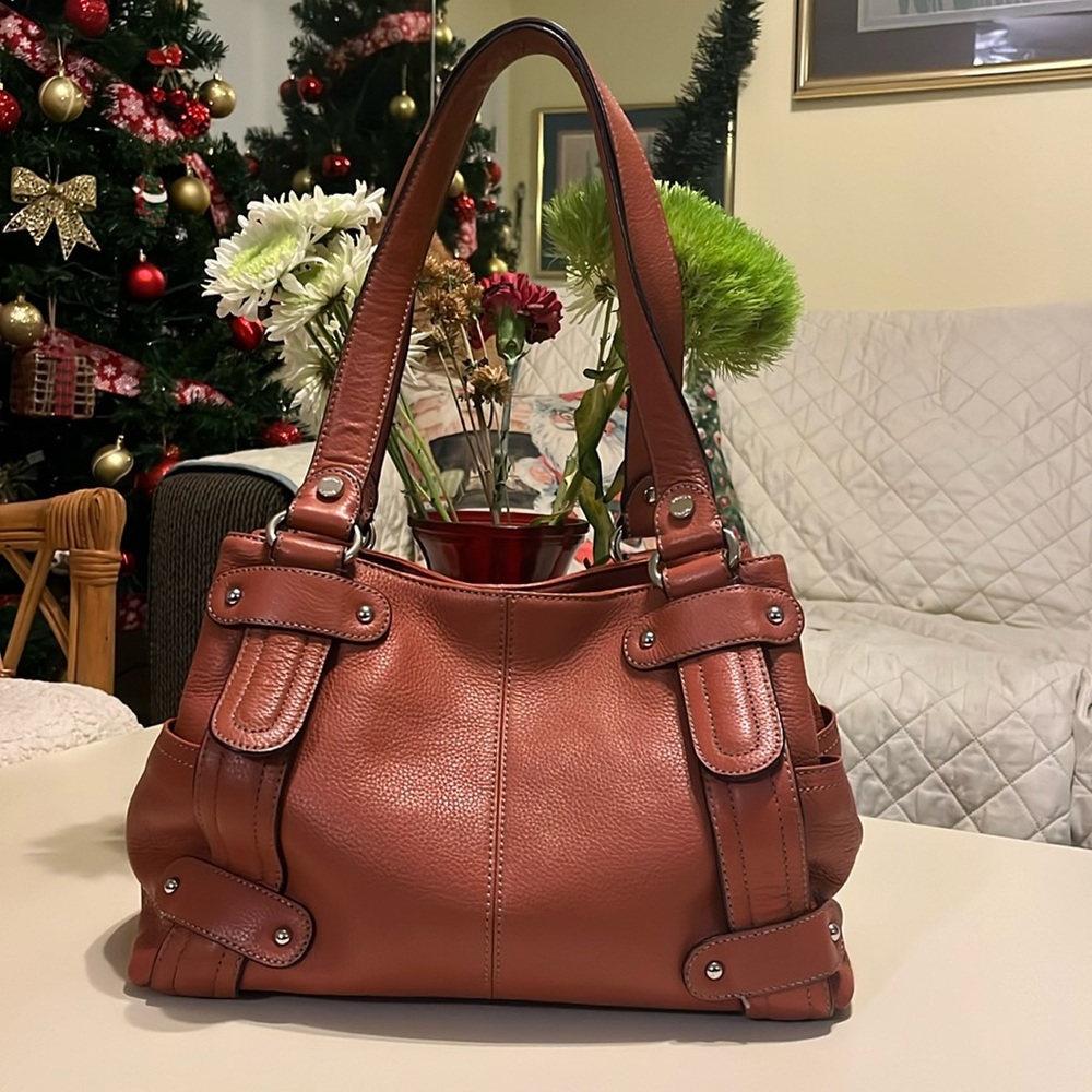 GORGEOUS LEATHER HANDBAG TIGNANELLO